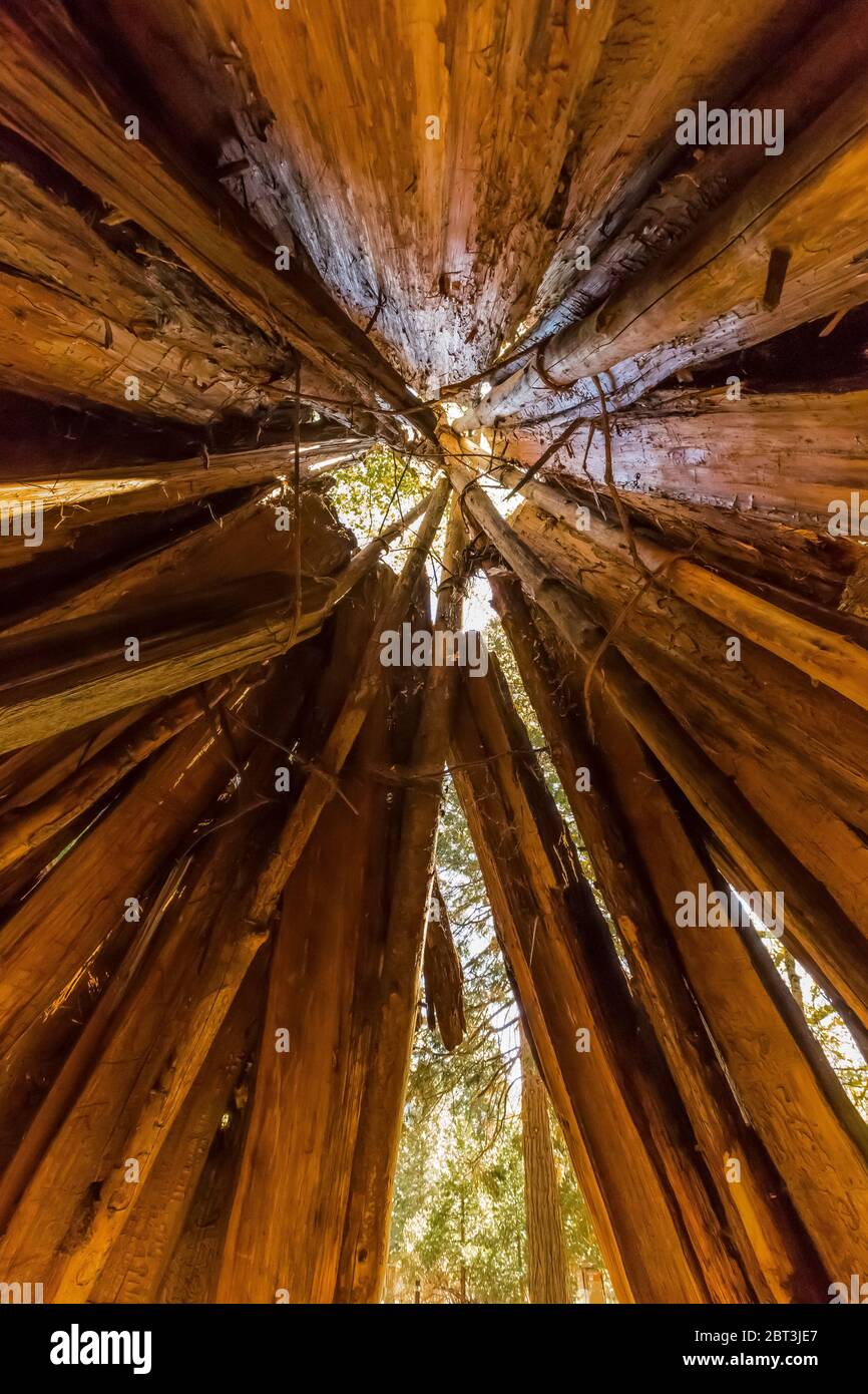 Incense cedar bark hires stock photography and images Alamy