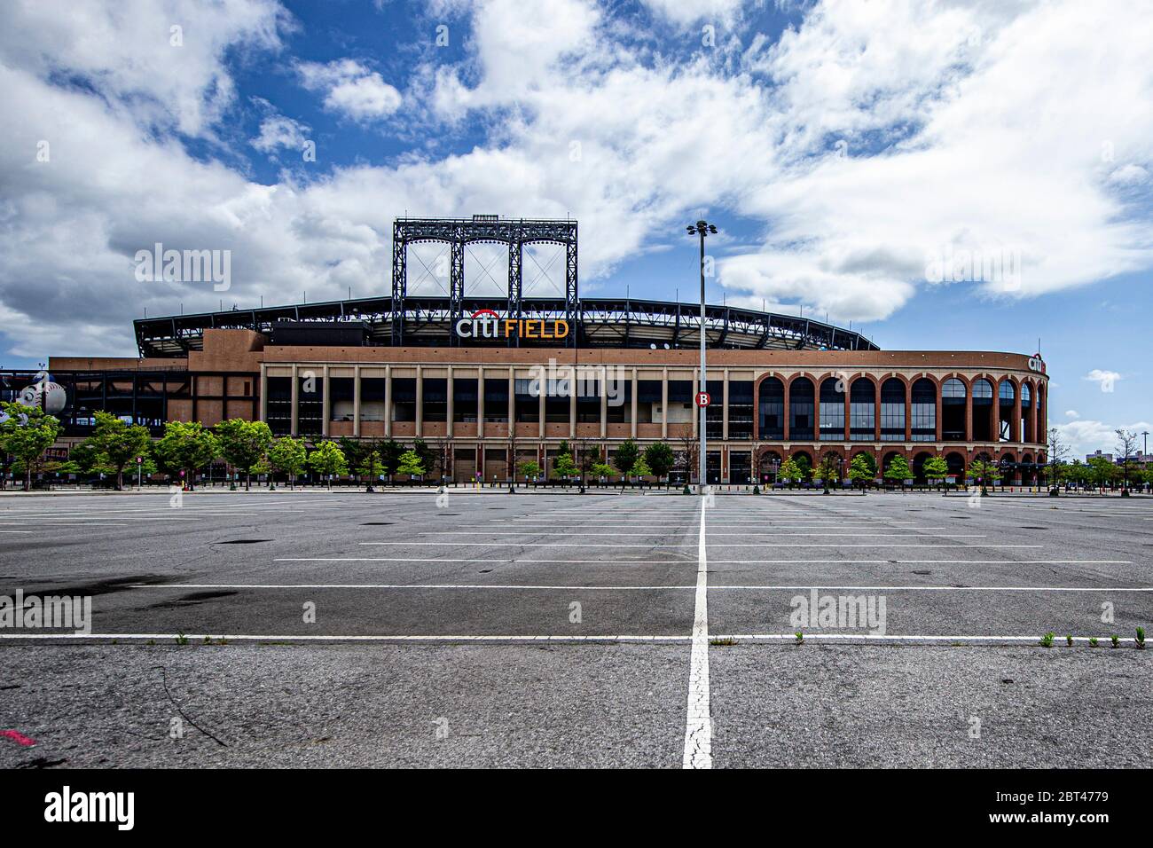 Citi Field is closed due to the health risks of COVID-19. Credit: Gordon Donovan/Alamy Live News Stock Photo