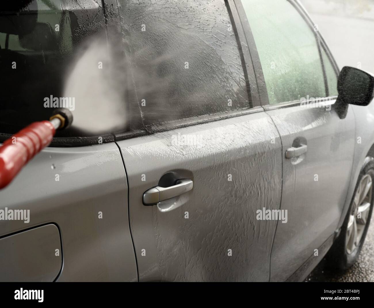 How to Wash Car Windows (DIY)