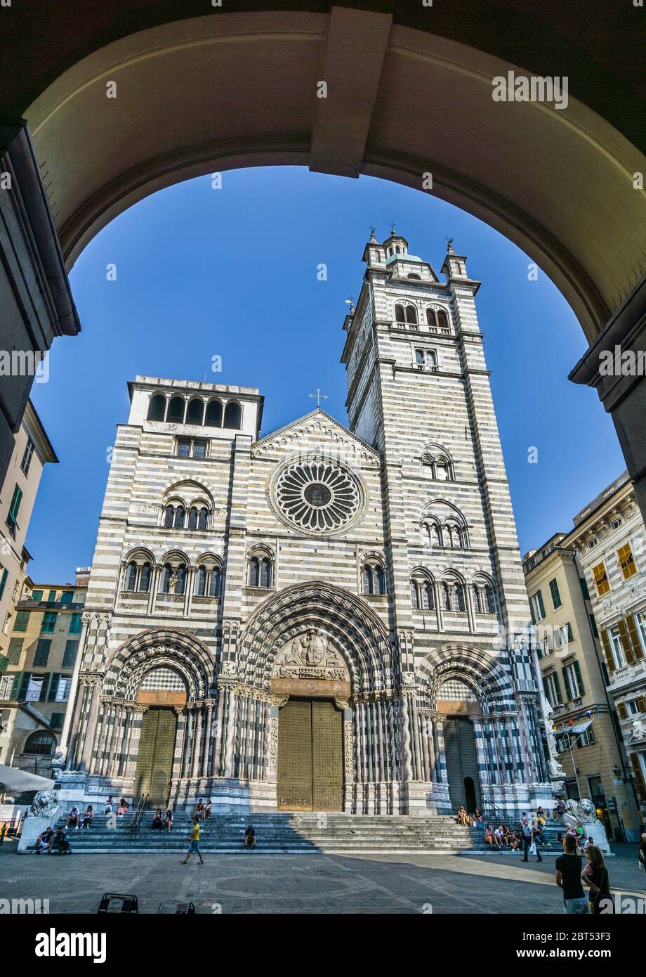 Gothic main facade of Genoa Cathedral from Piazza San Lorenzo, Genoa, Liguria, Italy Stock Photo