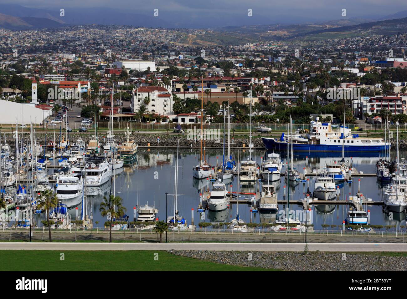 yacht rock rental in ensenada mexico