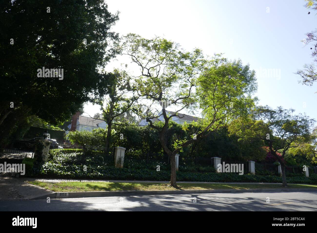 Beverly Hills, California, USA 22nd May 2020 A general view of atmosphere of Gene Barry's former home on 809 Whittier Drive on May 22, 2020 in Beverly Hills, California, USA. Photo by Barry King/Alamy Stock Photo Stock Photo