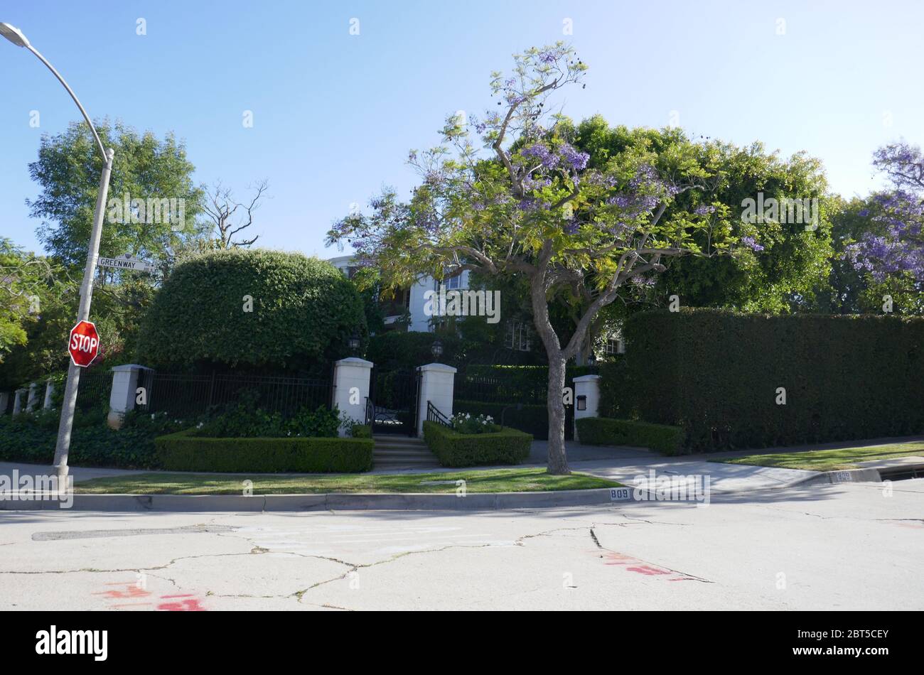 Beverly Hills, California, USA 22nd May 2020 A general view of atmosphere of Gene Barry's former home on 809 Whittier Drive on May 22, 2020 in Beverly Hills, California, USA. Photo by Barry King/Alamy Stock Photo Stock Photo