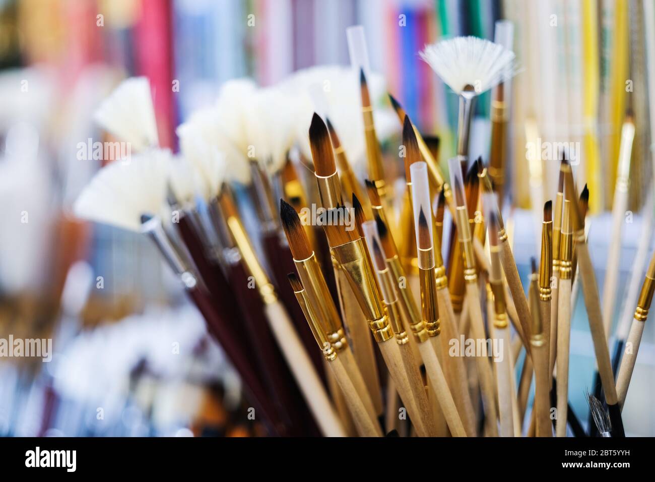 Art store paint brushes hires stock photography and images Alamy