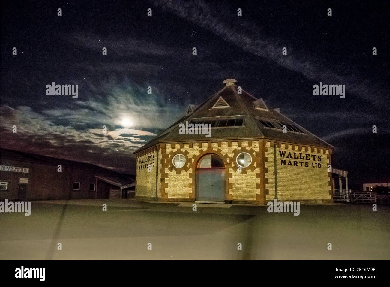 Wallets Mart hexagonal auction ring building, Market Hill, Castle