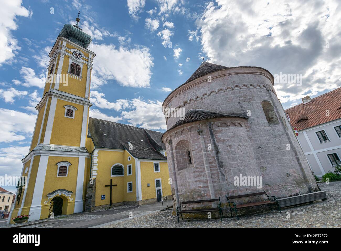 Beautiful Houses and Facades on the historical Main Square of Hadersdorf-Kammern Stock Photo