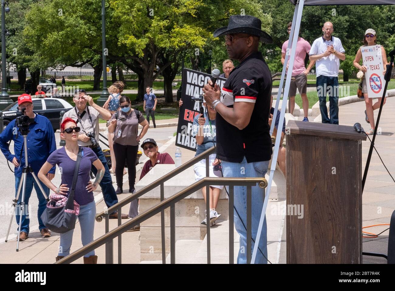 Austin, USA. 23 May 2020. Lt. Col. Allen West gives his headline Speech at the Texas Freedom Rally at the Capitol Saturday. West is running for the Republican Party of Texas Chair. West stressed the importance of keeping a Texas open for business as well remembering the true meaning of the Memorial Day holiday. While believing it’s an individual choice to stay home, West was not in favor of Texans having the right to vote from home. JORDAN SIGLER/ Alamy Live News Stock Photo