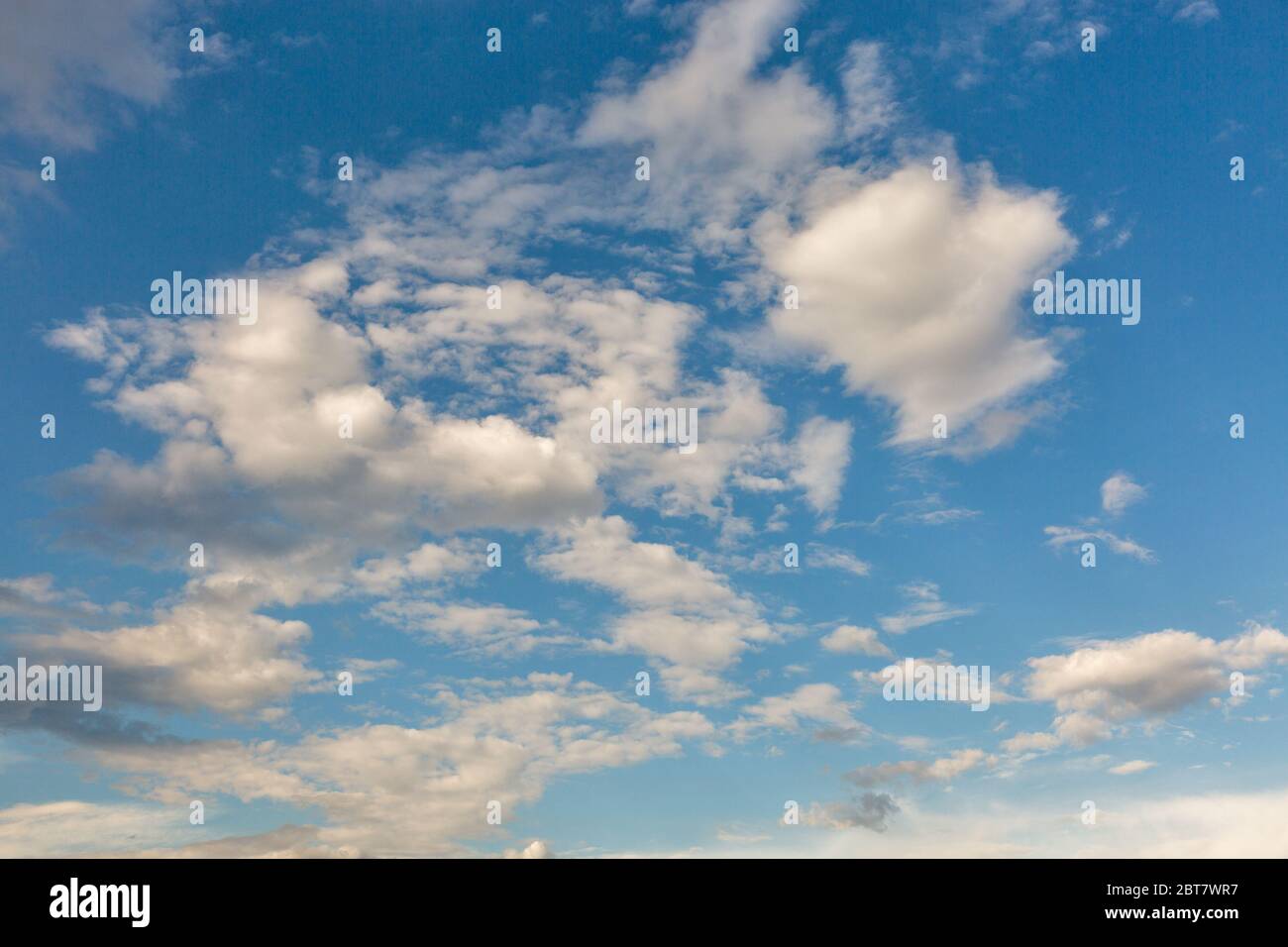 Dramatic cloudscape with blue sky and white clouds Stock Photo - Alamy