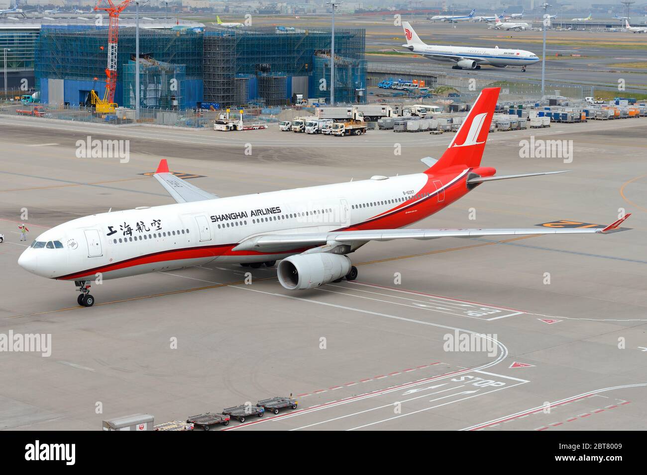 Shanghai Airlines Airbus A330 inbound from Shanghai Pudong Airport. A330-300. Chinese airline airplane at Haneda International Airport. A333. Stock Photo