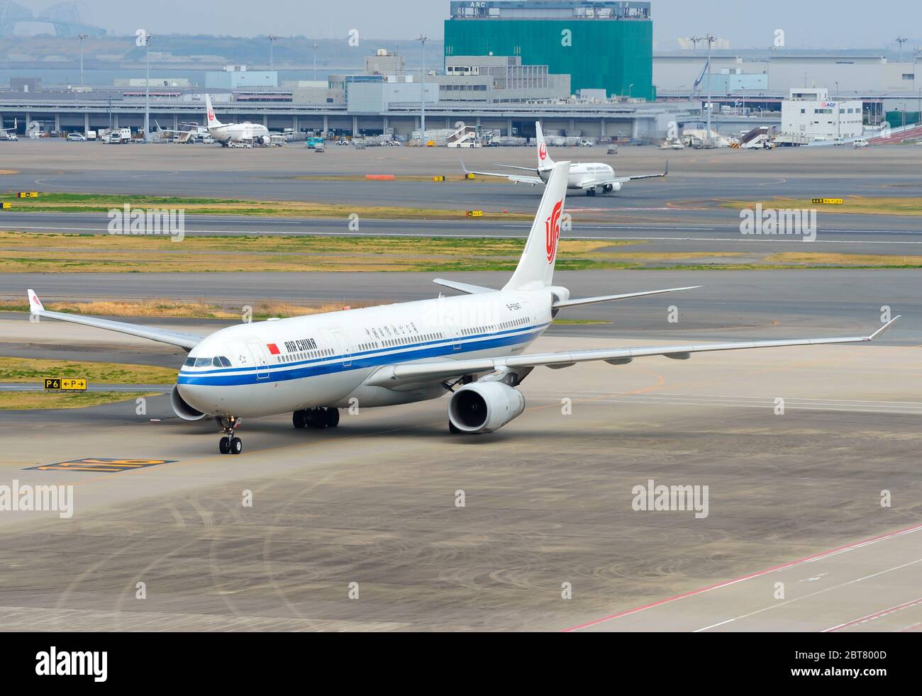 Air China Airbus A330 at Haneda Airport Tokyo Japan. B-5947 airplane from chinese airline. Classic livery. Stock Photo