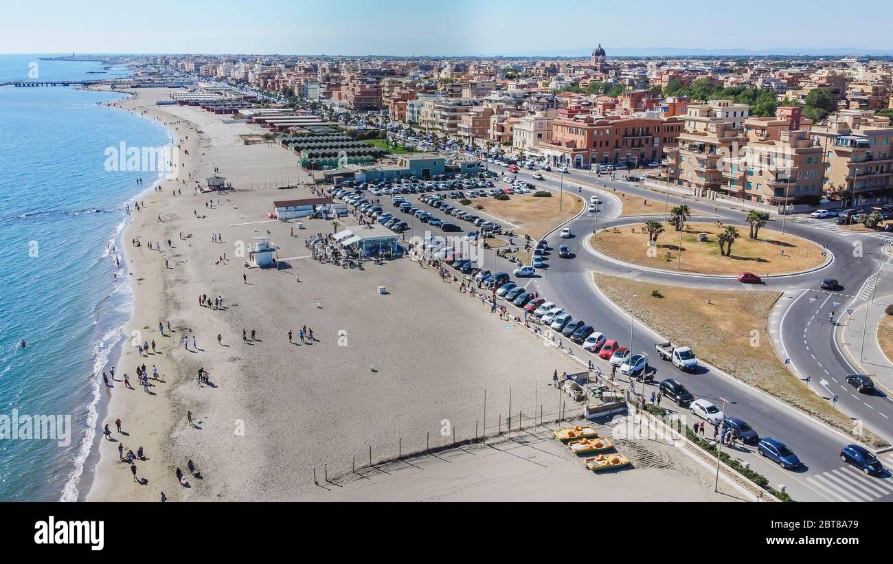 Rome, Italy. 23rd May, 2020. (EDITOR'S NOTE: Image taken by a drone)  Coronavirus "phase 2": Rome is getting ready for the summer season. A  general view of Ostia beach from above (Photo