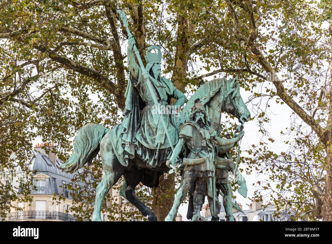 Equestrian Statue Of Charlemagne Outside Of Notre Dame De Paris Before The Big Fire A Medieval Catholic Cathedral On The Ile De La Cite In The 4th A Stock Photo Alamy