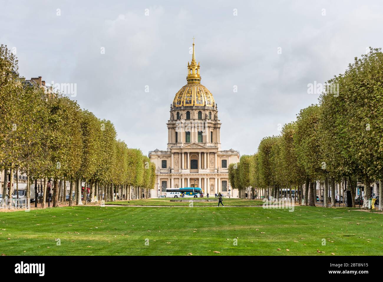 Les Invalides formally The National Residence of the Invalids, a complex of buildings in the 7th arrondissement of Paris, France, containing museums a Stock Photo