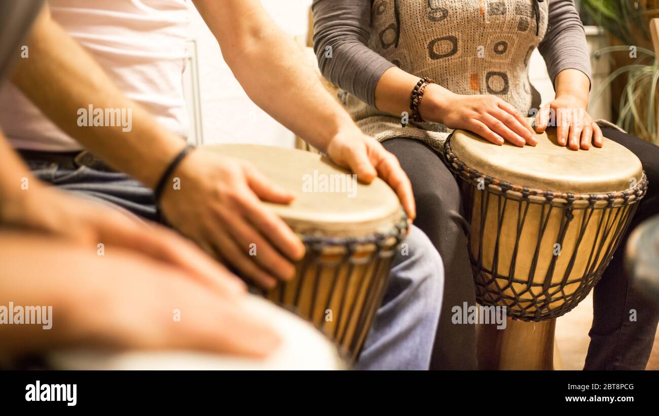 Bongo drumming hires stock photography and images Alamy