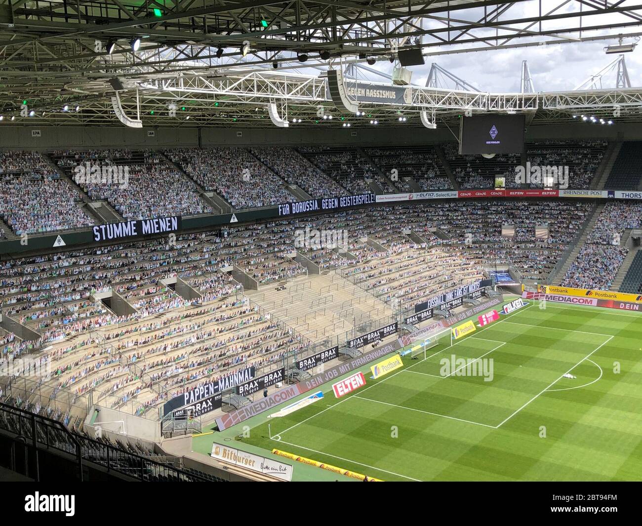 1 empty seat stadium hi-res stock photography and images - Alamy