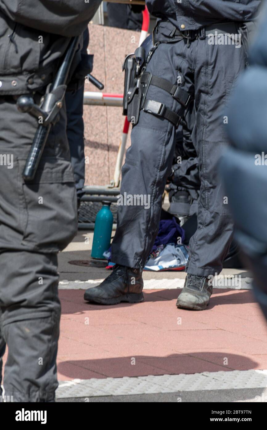 Demo - AntiDemo, Polizeigewalt, Hamburg, Ludwig-Erhard-Strae, 23.05.