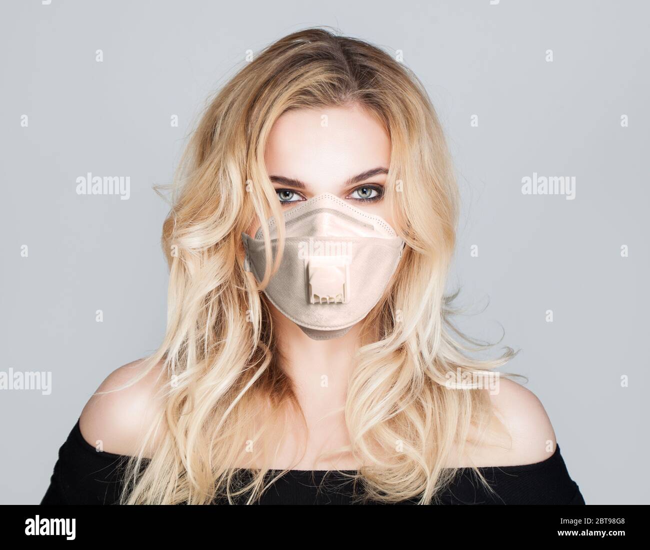Mask n99 hi-res stock photography and images - Alamy