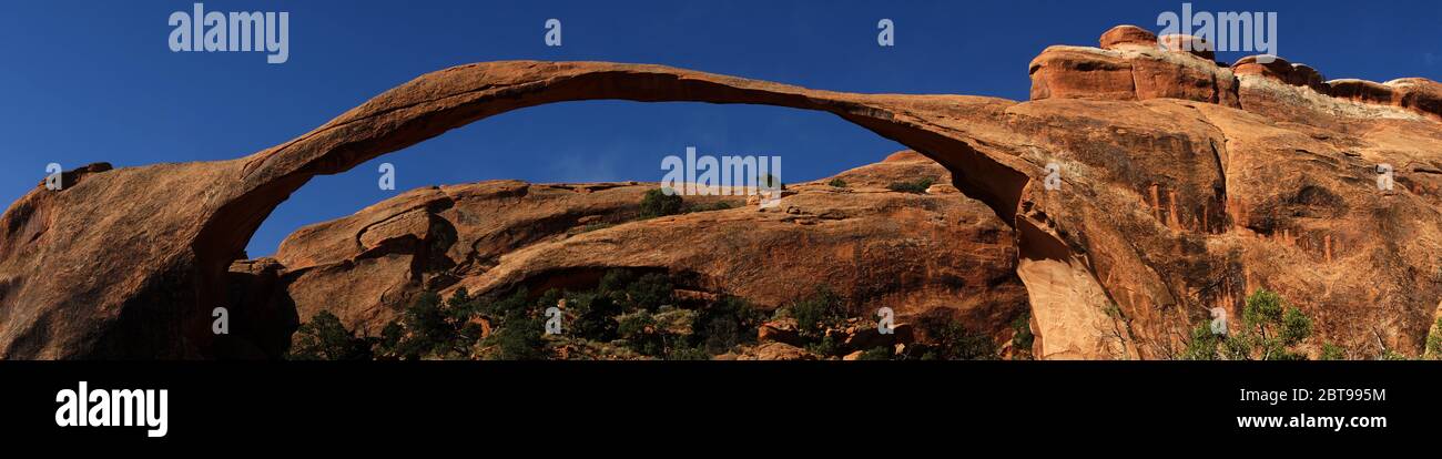 Natural stone arches hi-res stock photography and images - Alamy