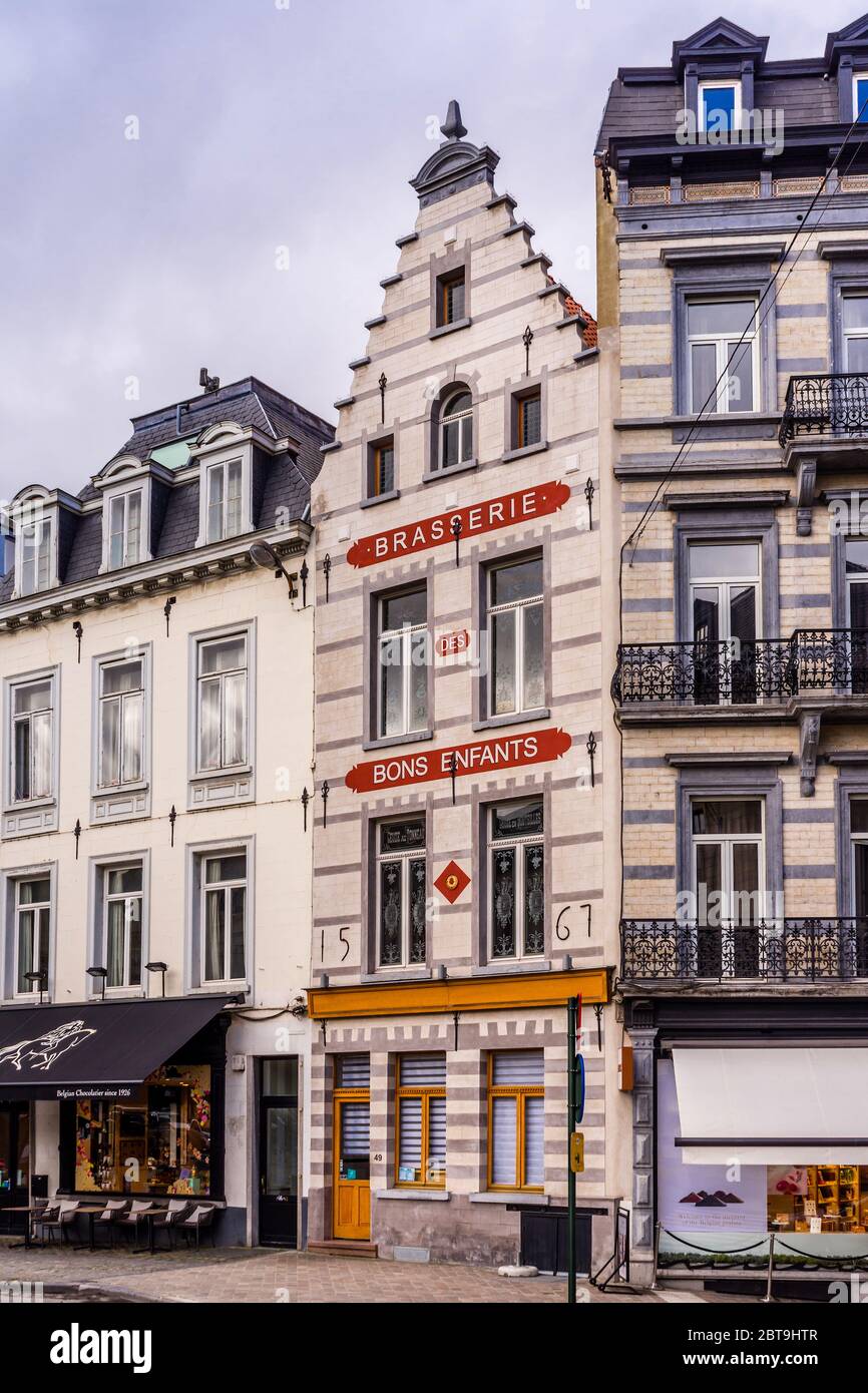 Frontage of the 'Brasserie des Bons Enfants' (built 1561) restaurant on the Rue des Minimes, Brussels, Belgium. Stock Photo