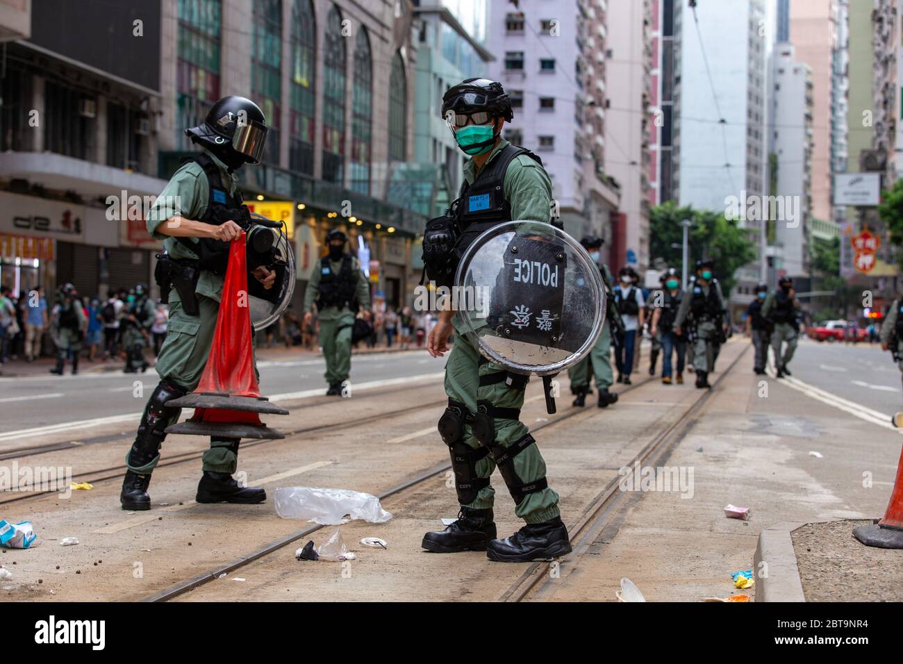 Hong Kong, 24th May 2020. HK POlice clearing barricades..Credit: David Ogg / Alamy Live News Stock Photo