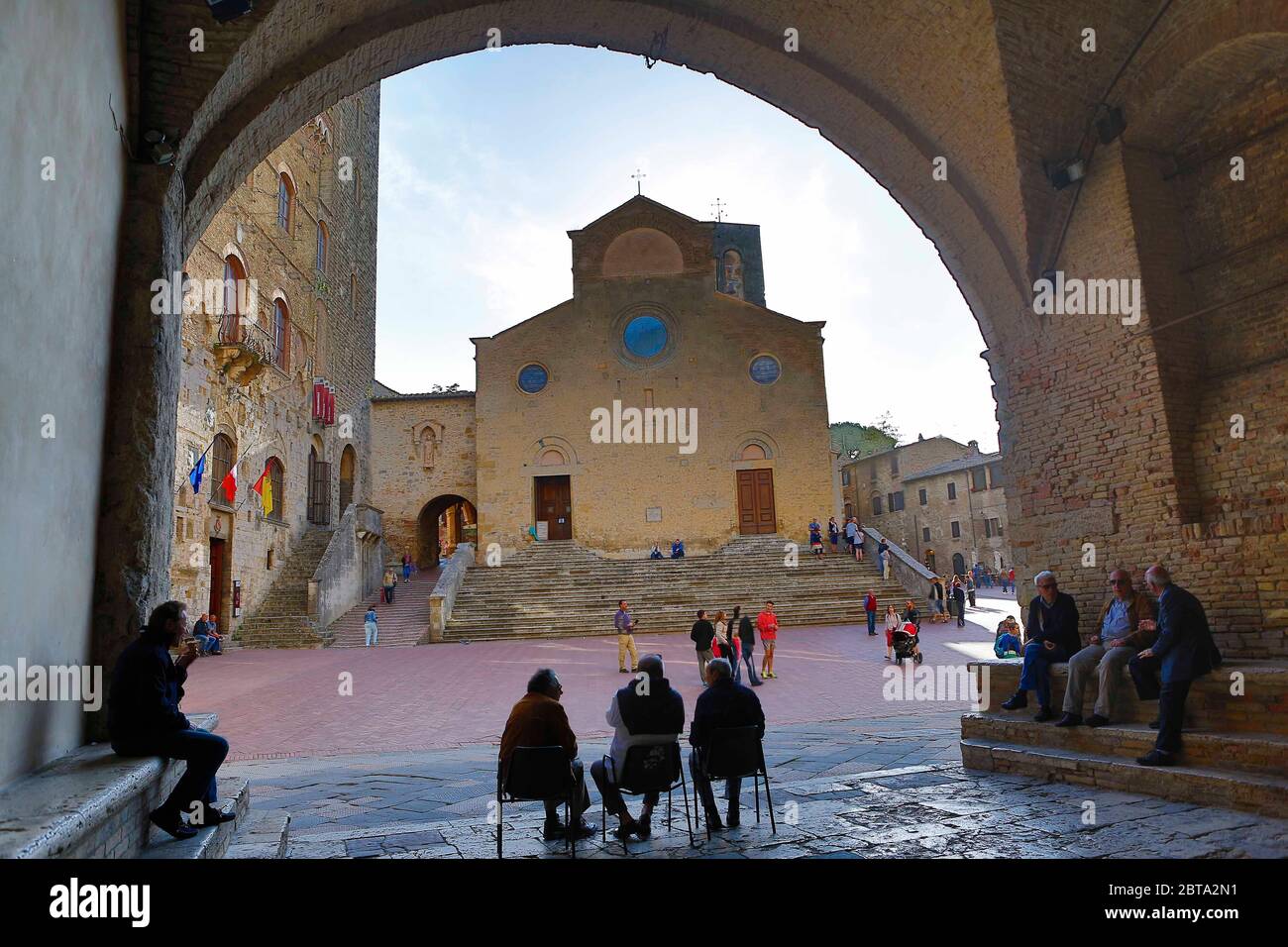San Gimignano ist eine der bekanntesten mittelalterlichen Städte Italiens. Die Kleinstadt hat fast 8000 Einwohner und ist bekannt durch seine Geschlec Stock Photo