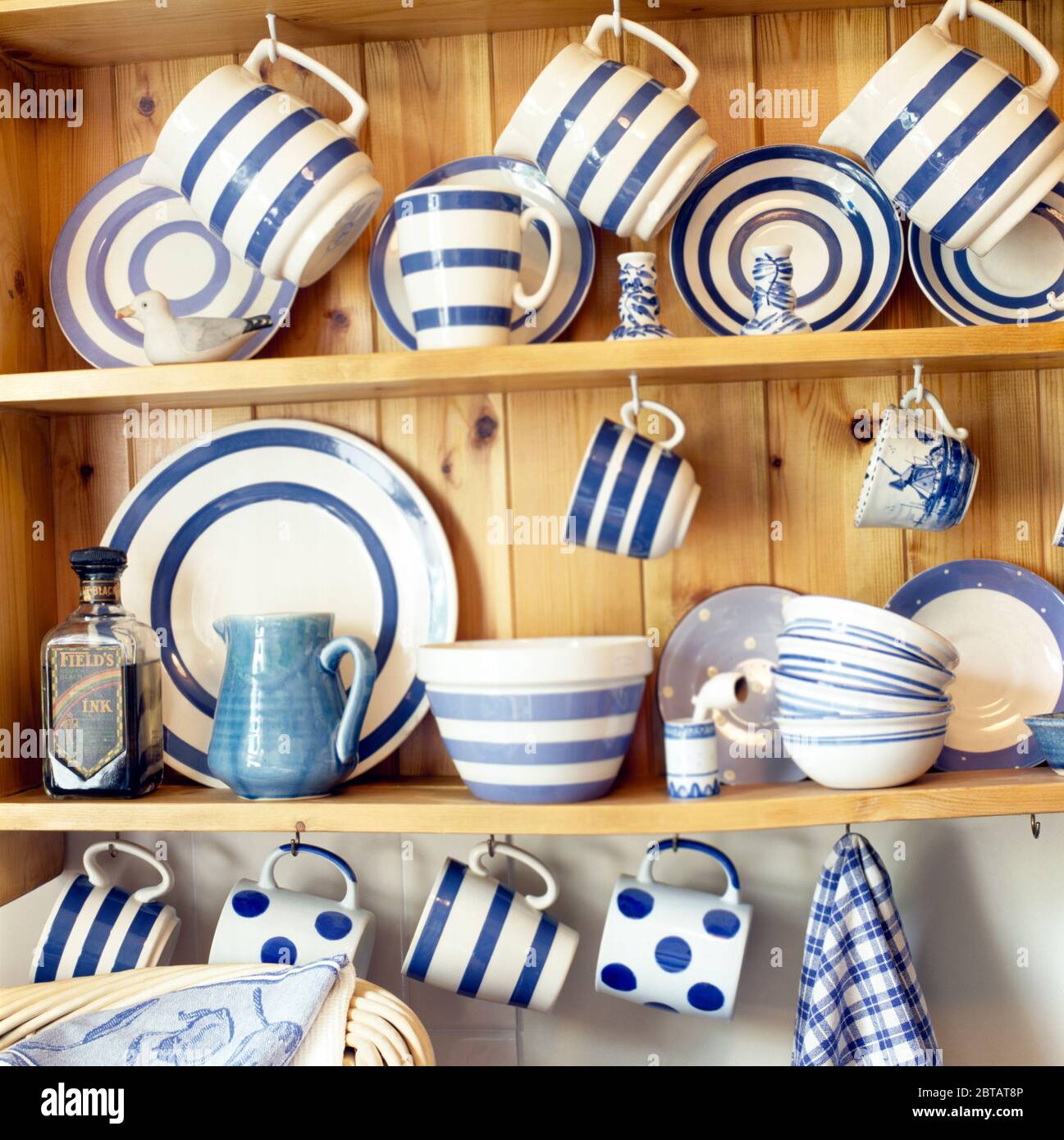 Cornish ware hi-res stock photography and images - Alamy