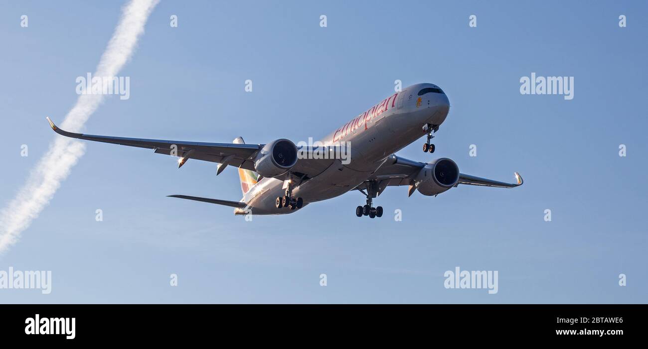Ethiopian Airlines Airbus a350 ET-AWP on final approach to London-Heathrow Airport LHR Stock Photo