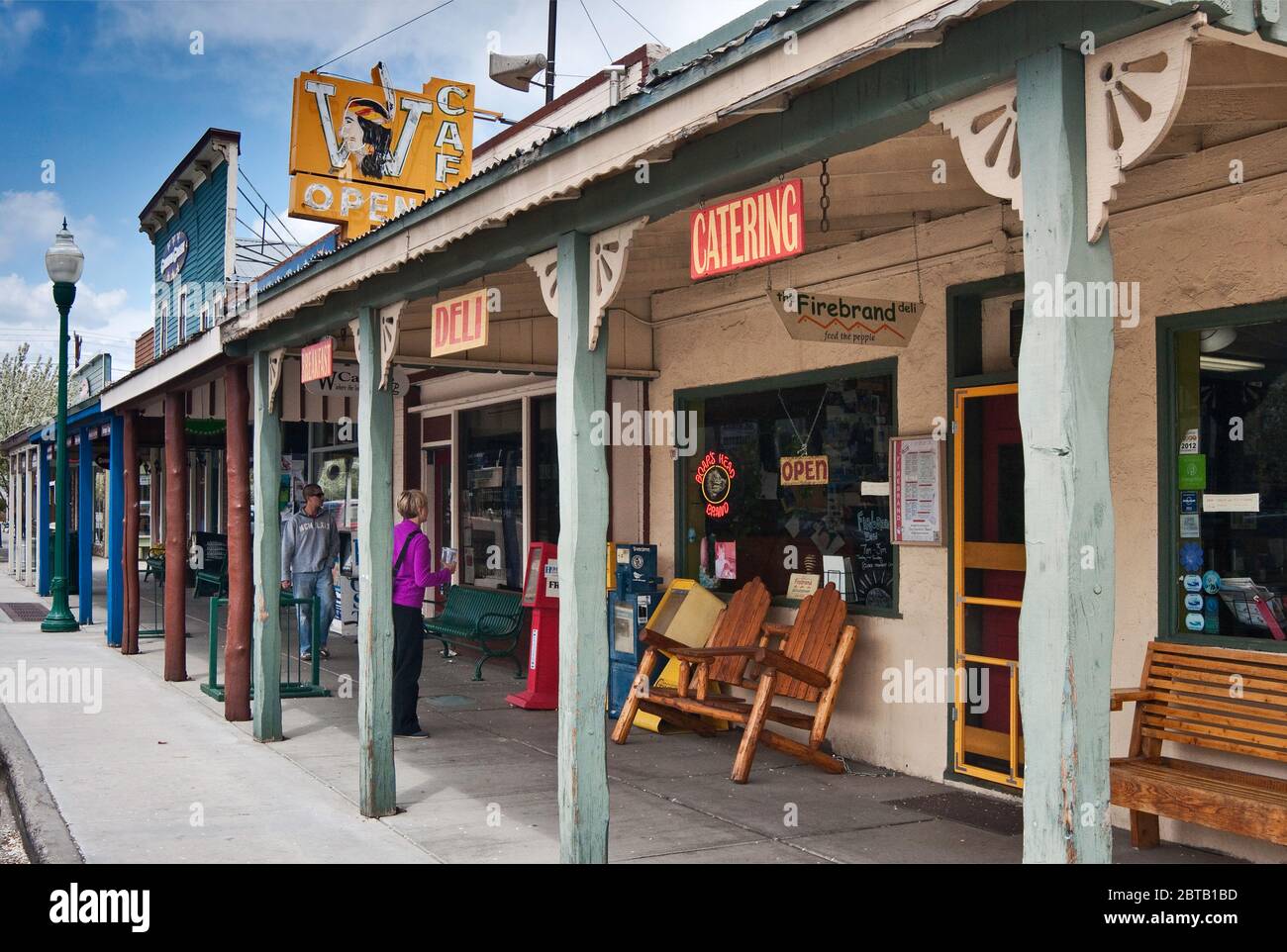 Store co traditional hires stock photography and images Alamy