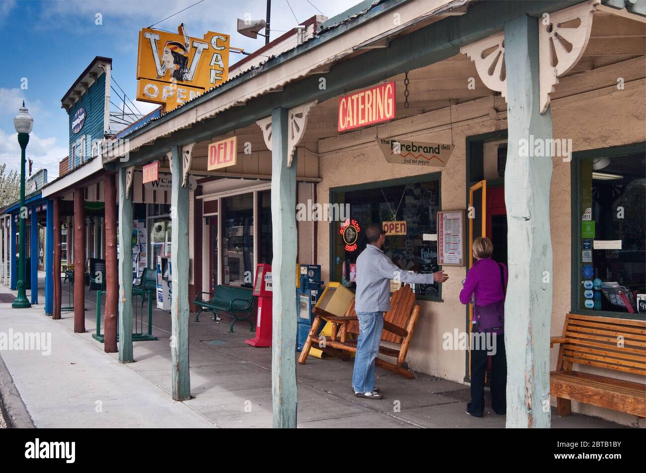 Store co traditional hires stock photography and images Alamy