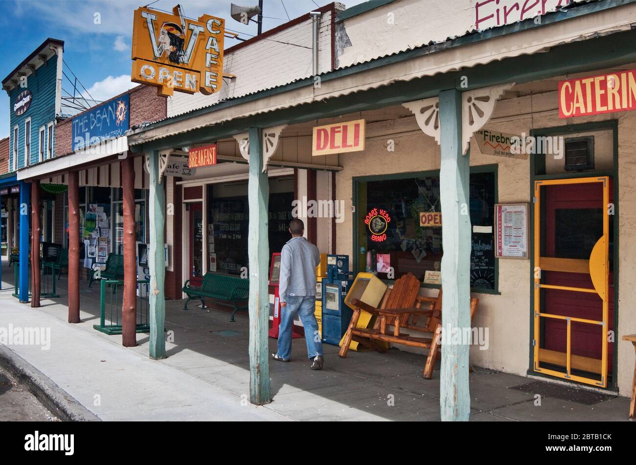 Store Co Traditional High Resolution Stock Photography and Images Alamy