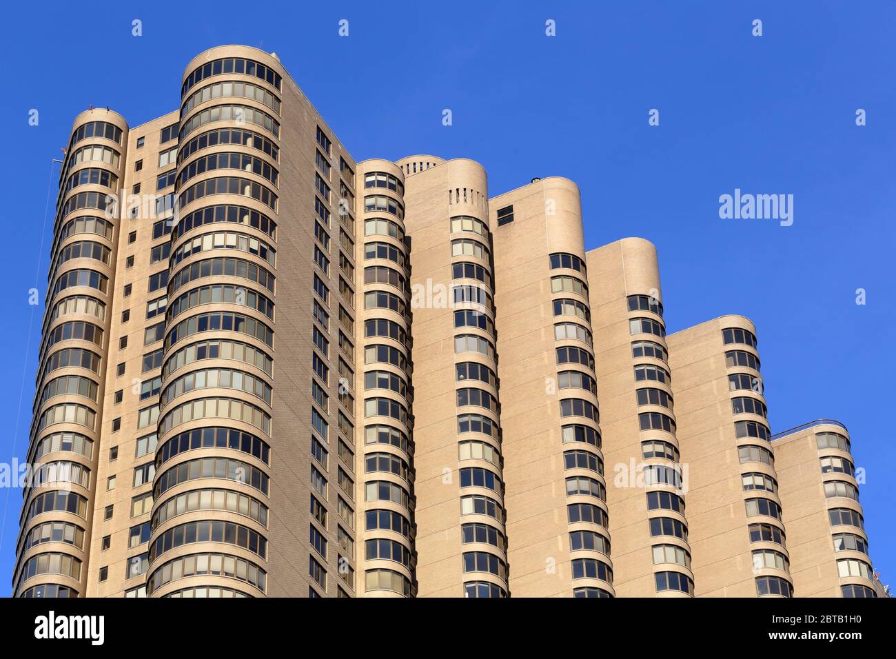 The Corinthian 330 East 38th Street New York Ny The Top Of An Iconic Condominium In The East Side Of Manhattan Stock Photo Alamy