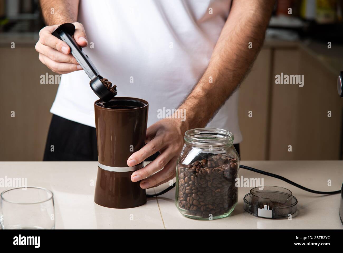 Grinding coffee clearance beans at home