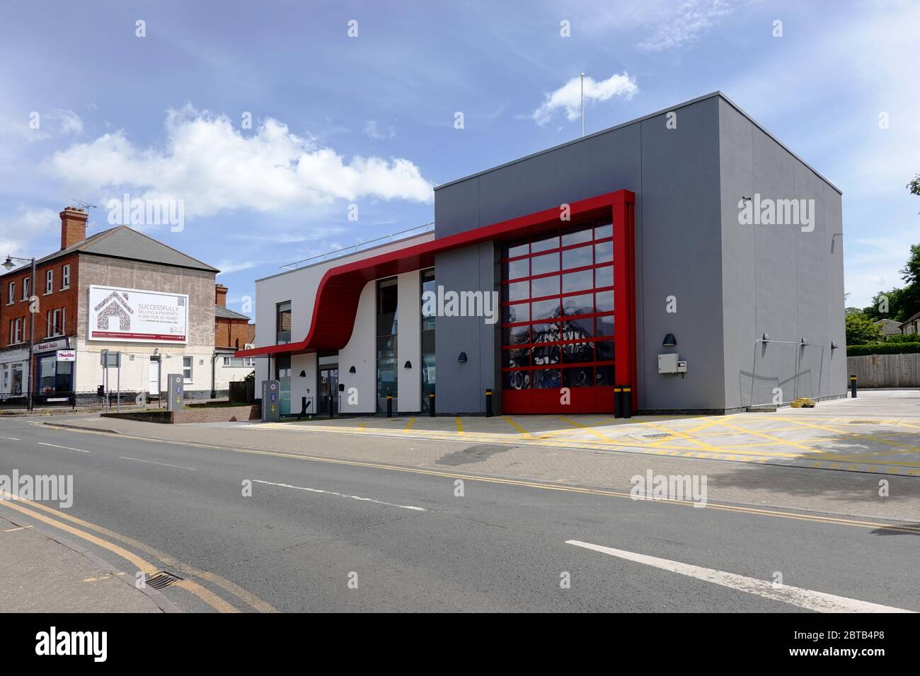 Crowthorne's New Community Fire Station -3 Stock Photo