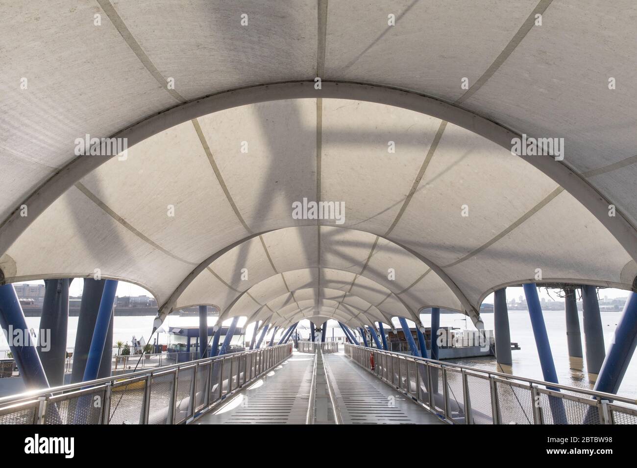 Burr arch truss architecture hi-res stock photography and images - Alamy
