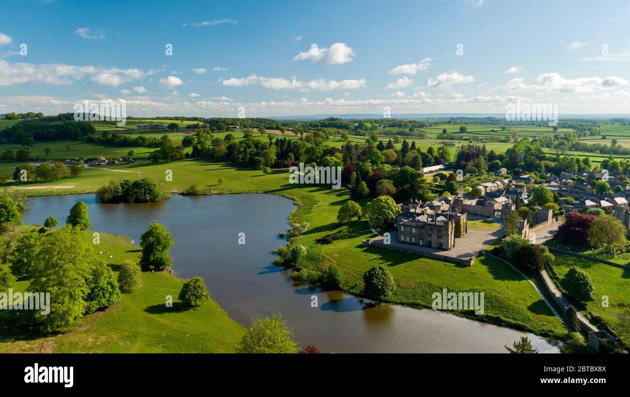 Ripley church hi-res stock photography and images - Alamy