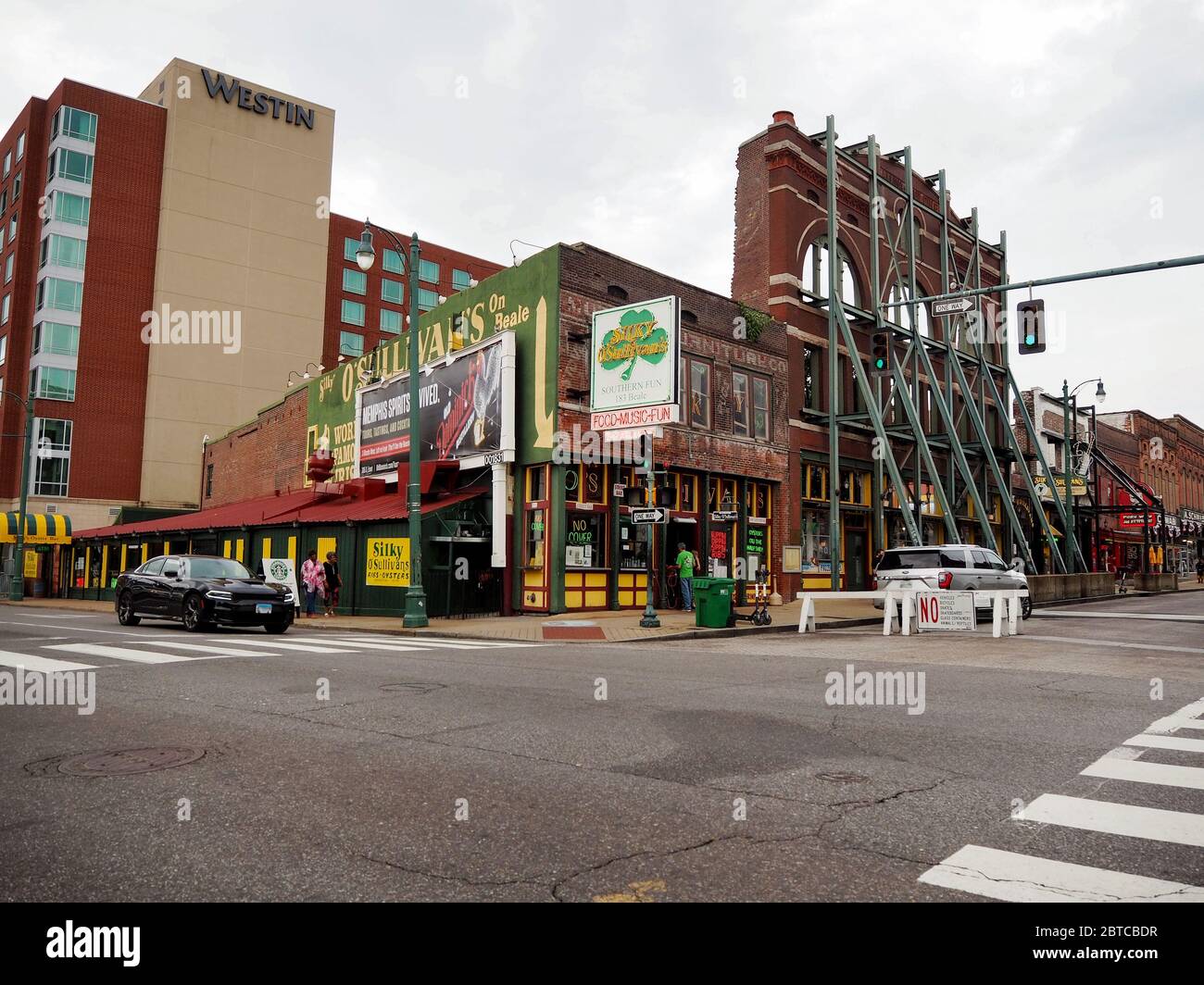 MEMPHIS, TENNESSEE - JULY 22, 2019: The Irish pub themed bar Silky O'Sullivan's operates out of a famous 100 year old building partiallly held togethe Stock Photo