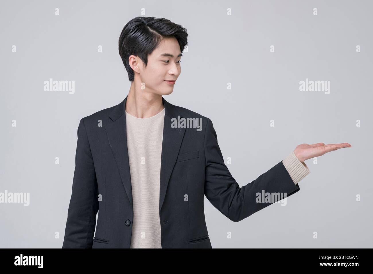 Single life concept, young cheerful Asian man's daily life 484 Stock ...