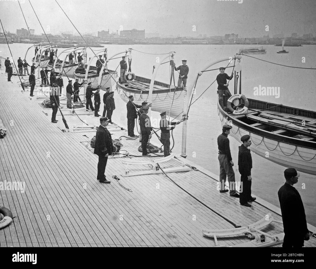 Drill, Holland America Line - life boats ready to launch ca. 1910-1915 Stock Photo