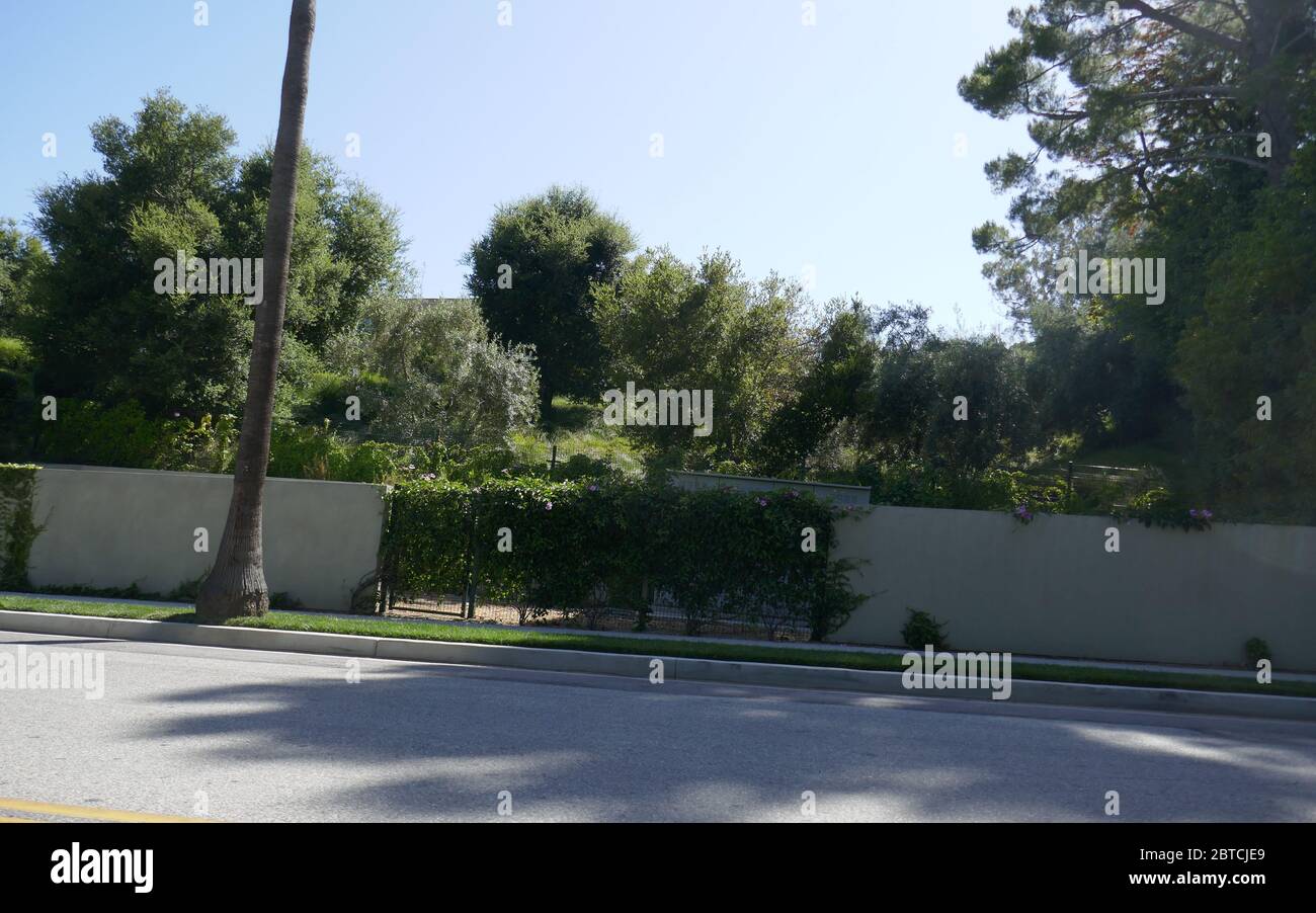 915-foothill-road-high-resolution-stock-photography-and-images-alamy
