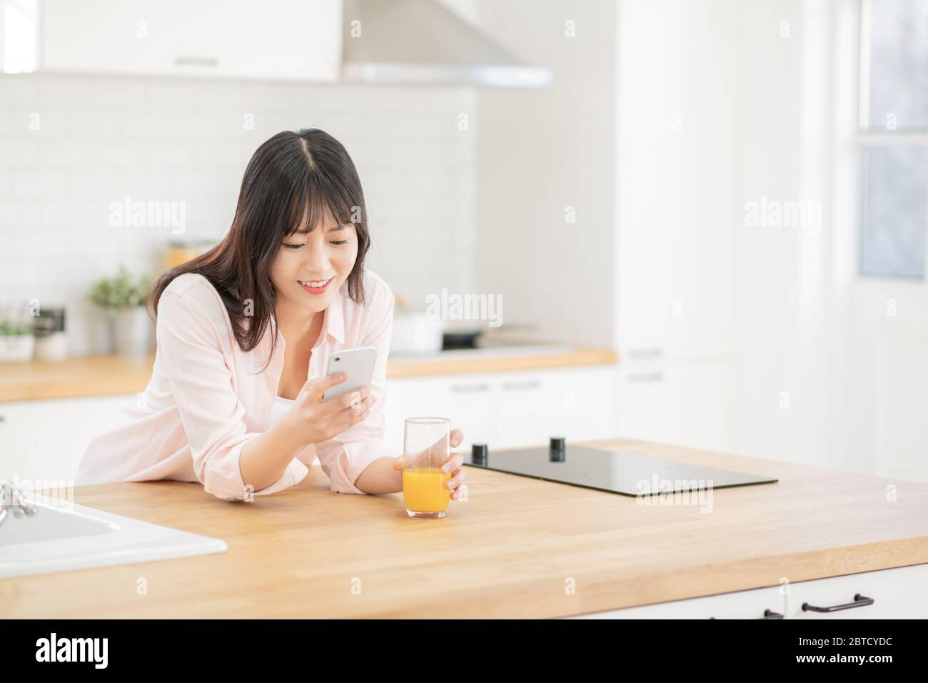 Morning Routine Asia Womans morning daily routine hi-res stock photography and images - Alamy