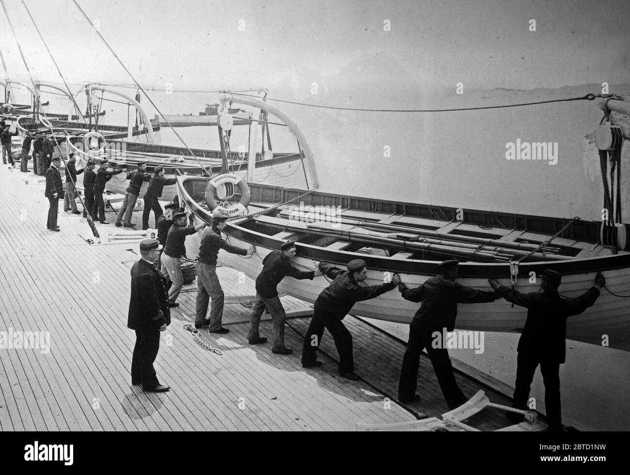 Drill, Holland America Line - life boats ready to launch ca. 1910-1915 Stock Photo