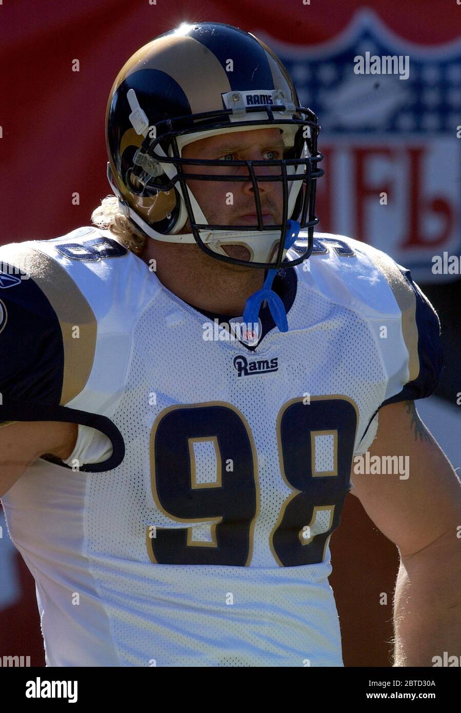 Tempe, United States. 23rd Nov, 2003. St. Louis Rams defensive end 