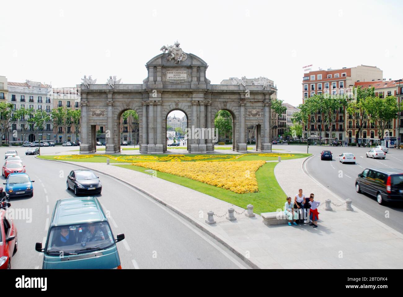 Plaza de la independencia madrid hi-res stock photography and images - Alamy