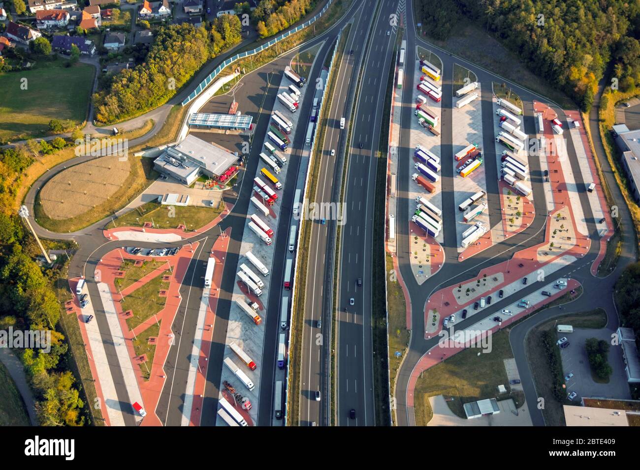 autobahn rest areas Sauerland West and Sauerland Ost on the motorway A 45, 30.08.2019, aerial view, Germany, North Rhine-Westphalia, Luedenscheid, Luedenscheid Stock Photo