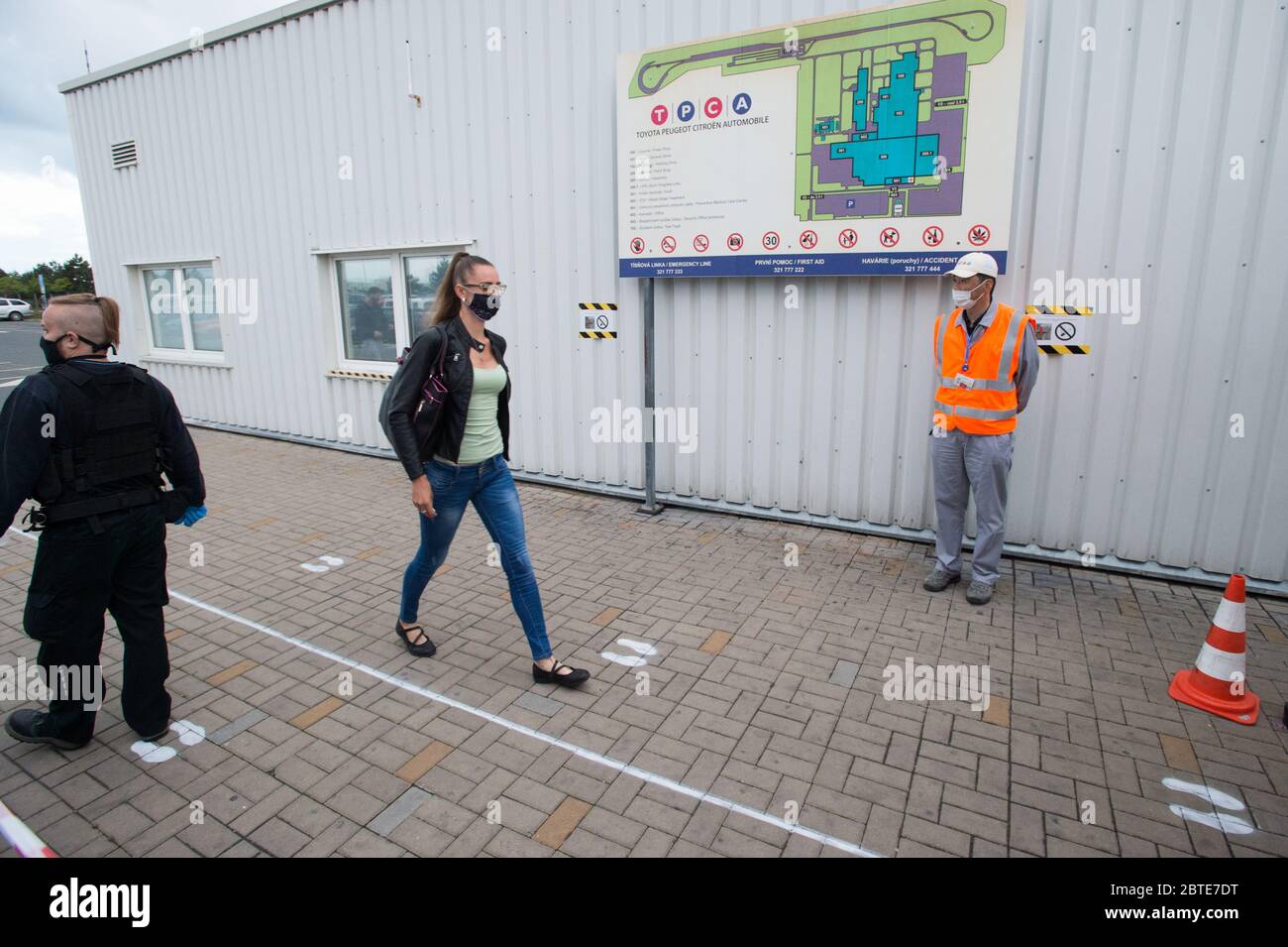 Kolin, Czech Republic. 25th May, 2020. The Kolin plant of car maker Toyota Peugeot Citroen Automobile (TPCA) resumed production in Kolin, Czech Republic, May 25, 2020, which was suspended on March 18 amid the coronavirus pandemic. Credit: Josef Vostarek/CTK Photo/Alamy Live News Stock Photo