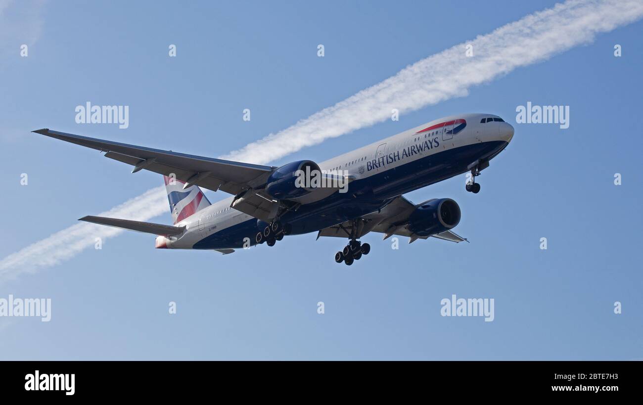 British Airways Boeing 777 G-YMMH on final approach to London-Heathrow Airport LHR Stock Photo