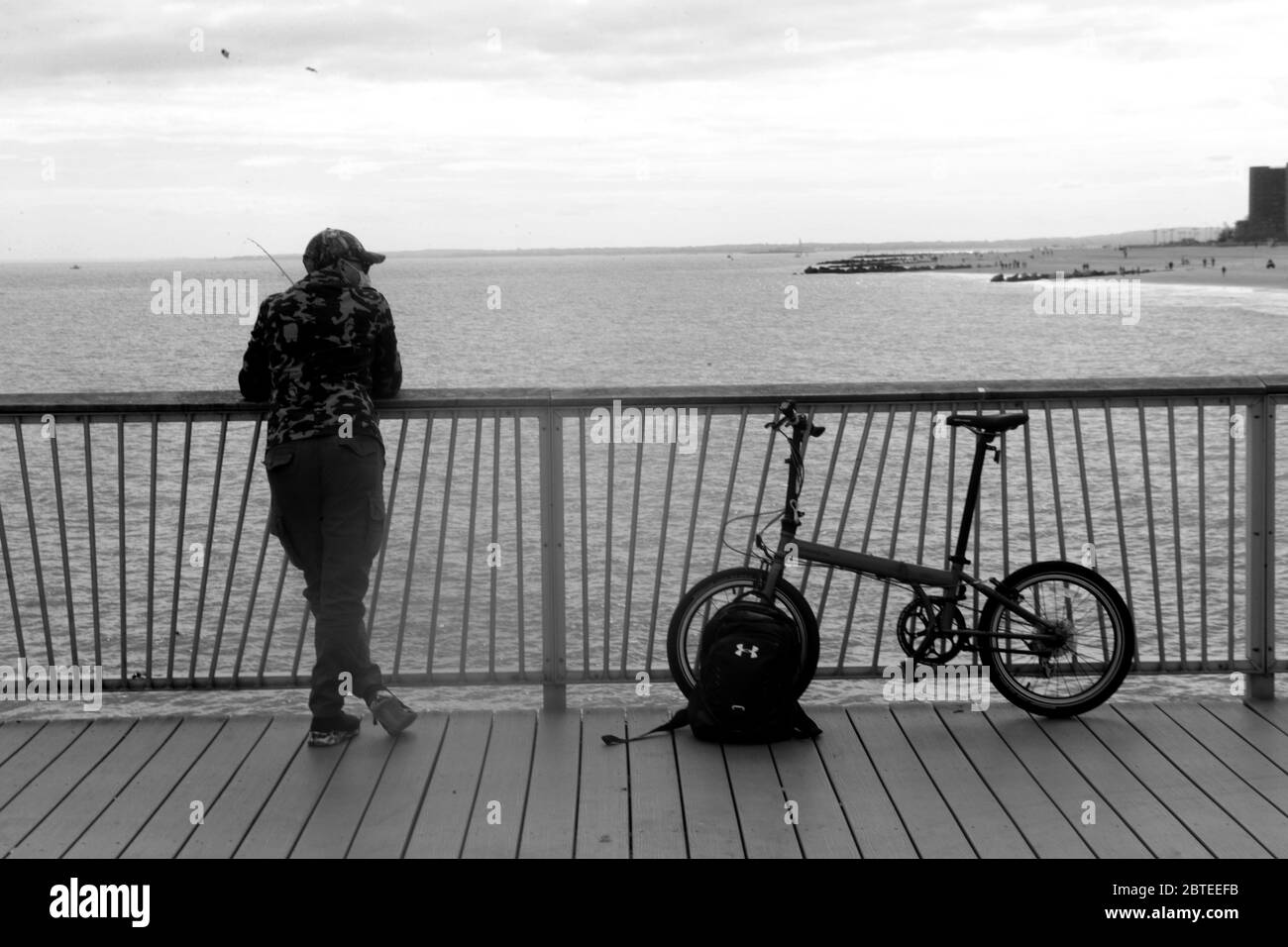 Wonder wheel in coney island Black and White Stock Photos & Images - Alamy