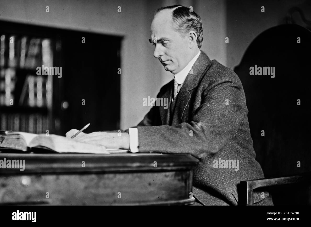 Texas congressman Robert Lee Henry ca. 19101915 Stock Photo Alamy