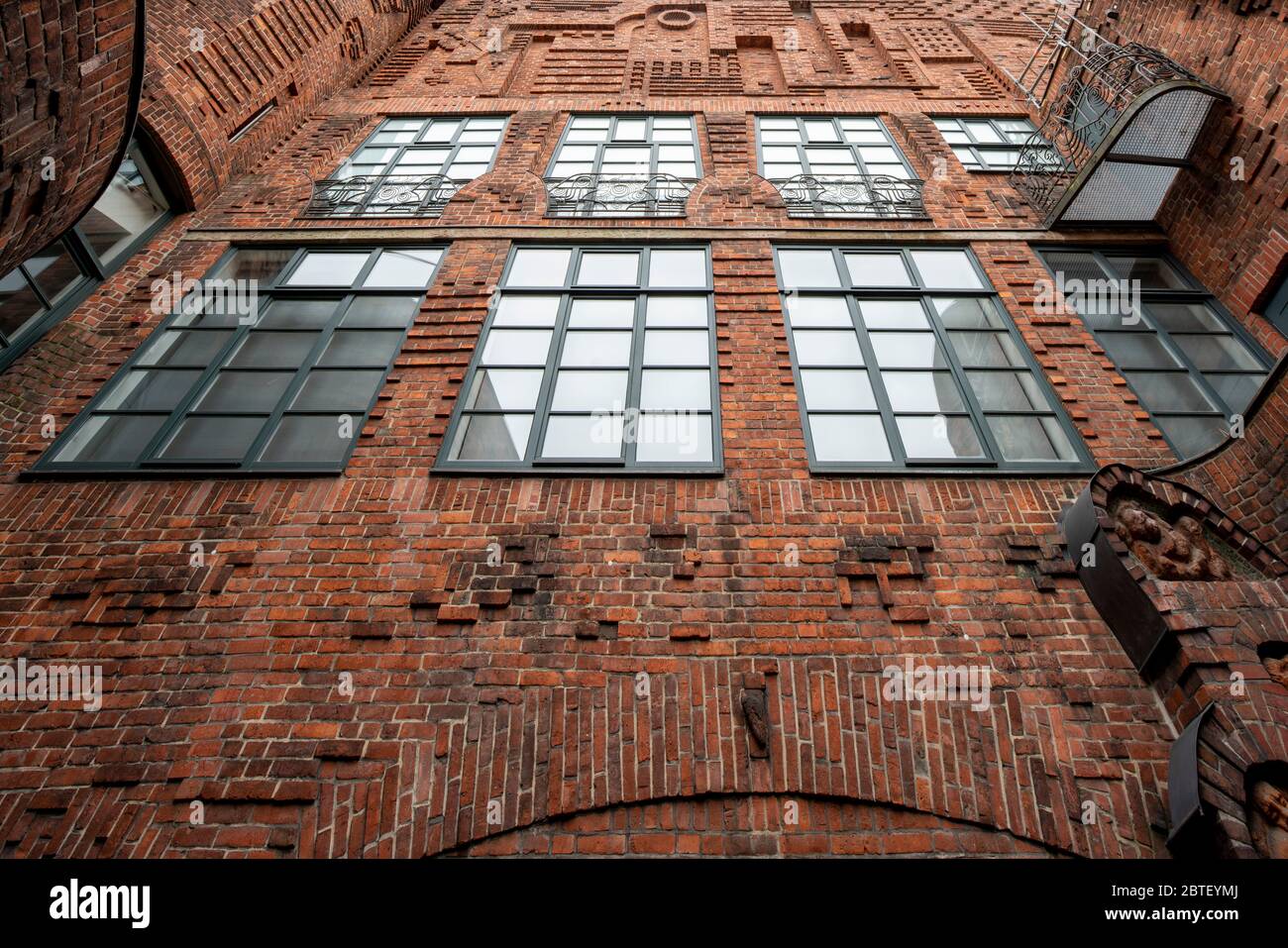 Bremen, Böttcherstraße, Handwerkerhof von Hoetger, Paula-Moderson-Becker-Museum Stock Photo