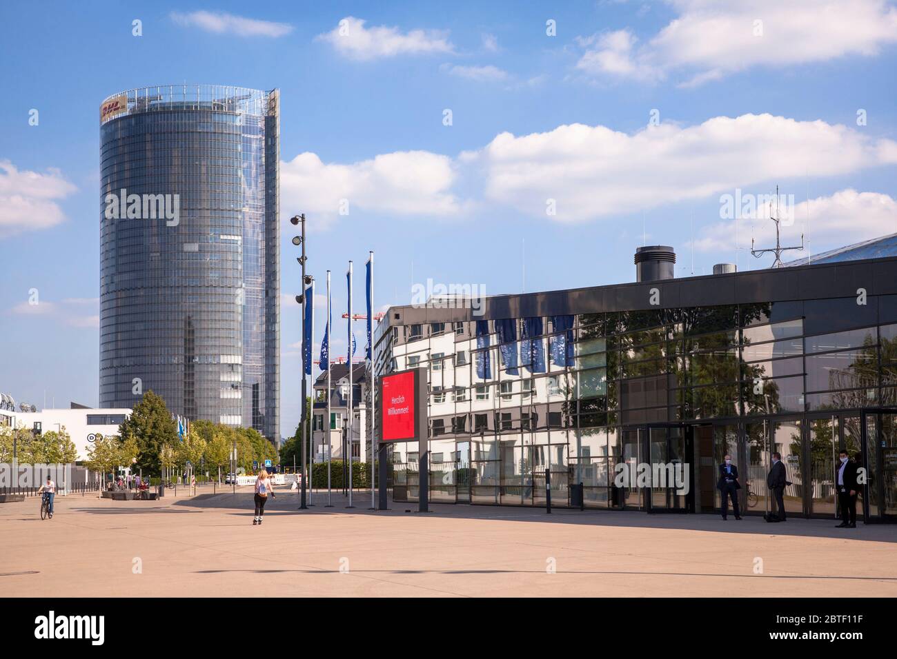 the Post Tower, headquarters of the logistics company Deutsche Post DHL Group and the World Conference Center, Platz der Vereinten Nationen, Bonn, Nor Stock Photo